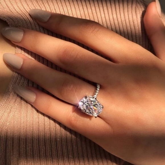 NEW 925 Oval Cut Engagement Ring - Picture 4 of 7